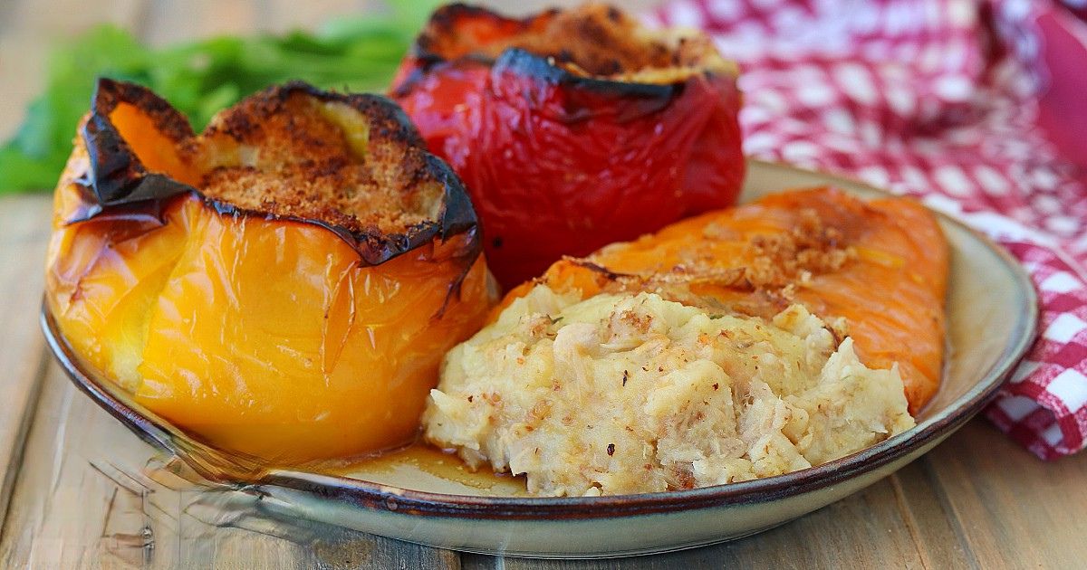 Paprika mit Kartoffel-Thunfisch-Füllung